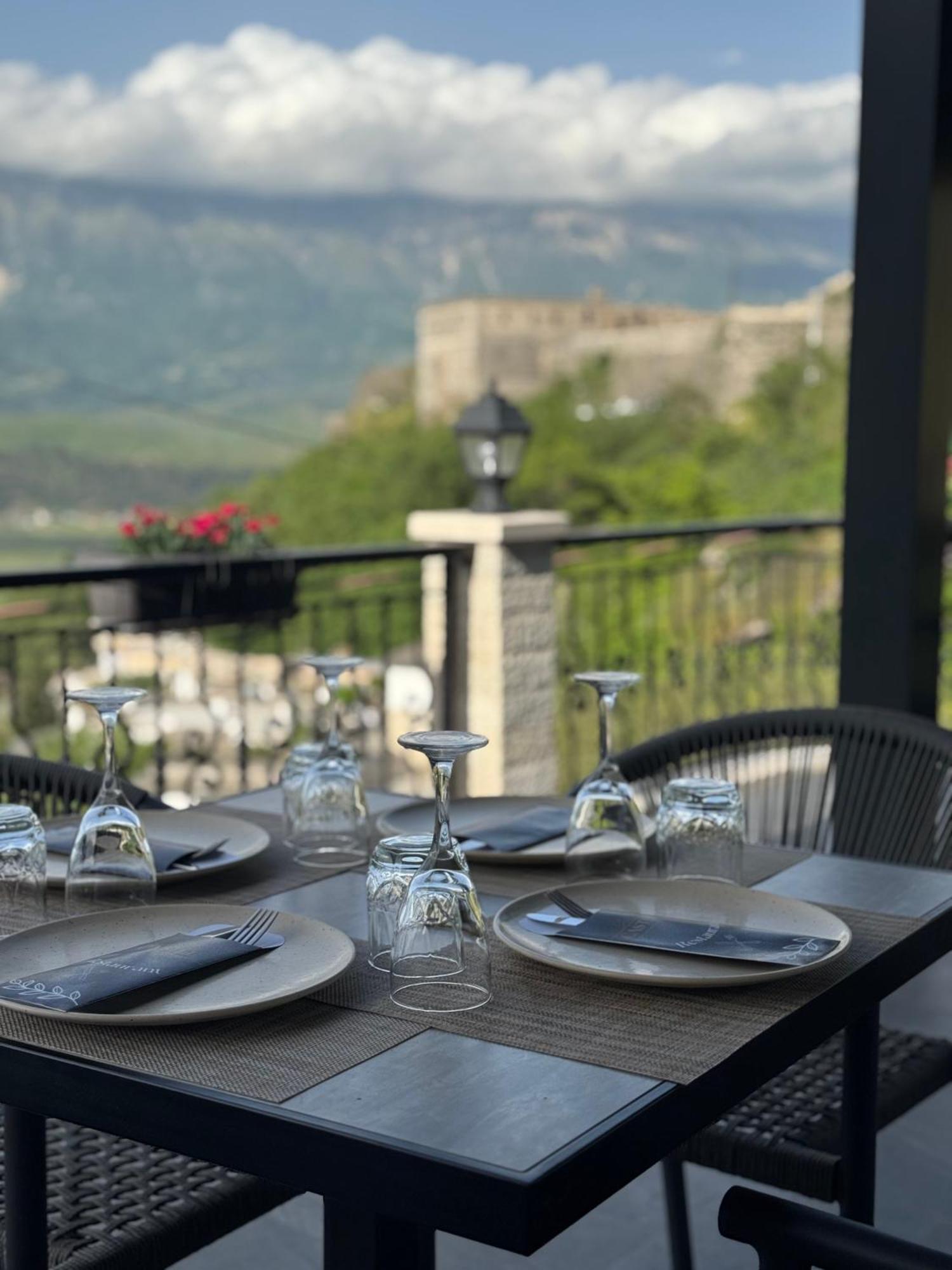 Castle Hotel Gjirokastër Exterior foto